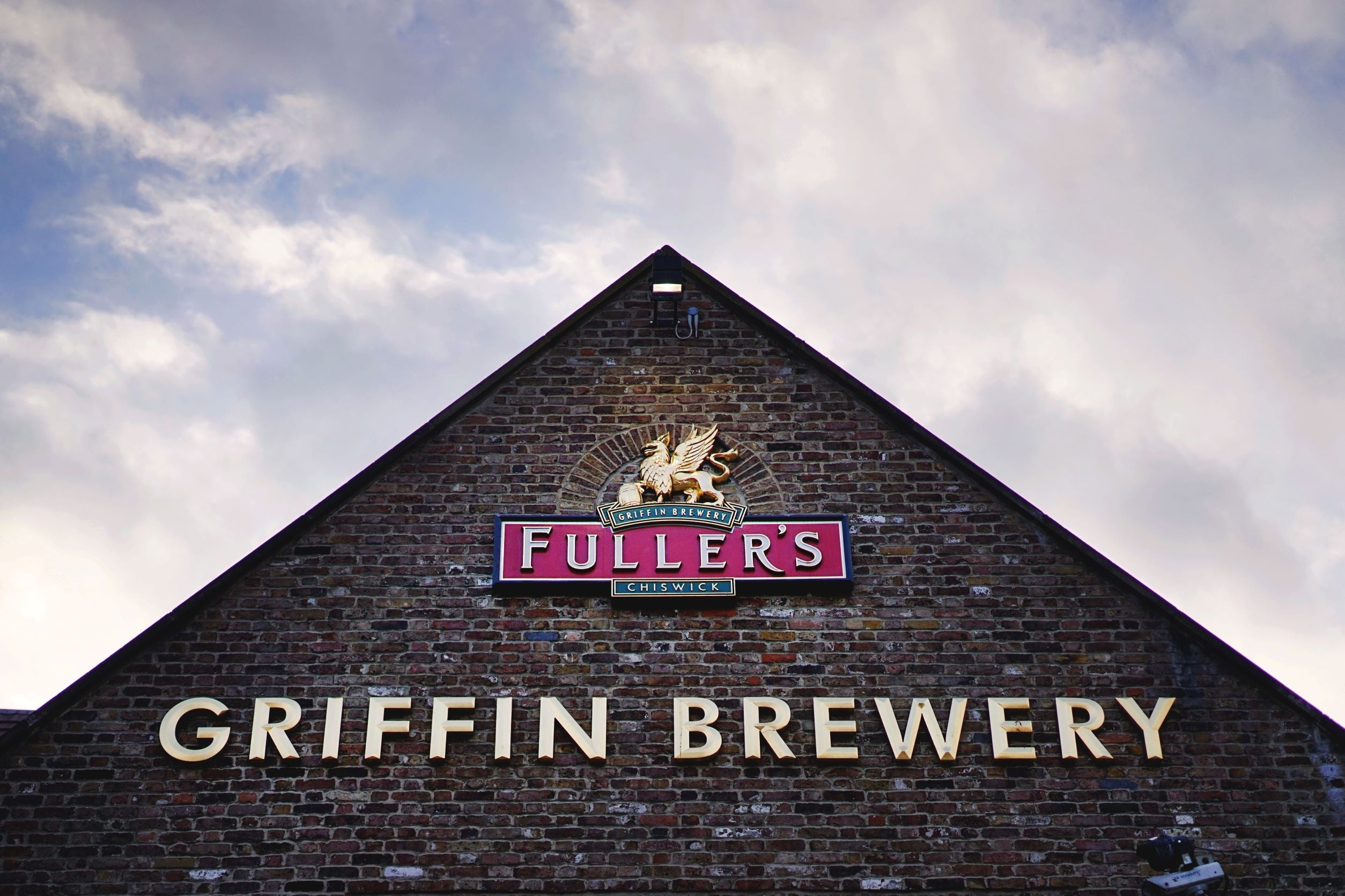 SEASONS GREETING WITH FULLERS BREWERY – Fuller’s Brewery